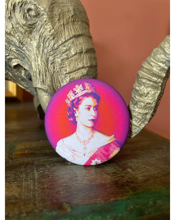 Badge Queen Elizabeth 14