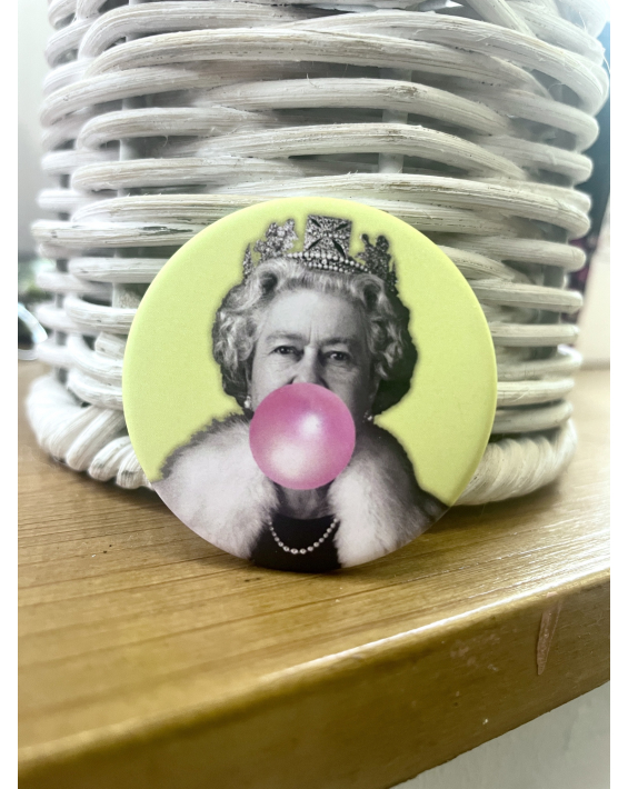 Badge Queen n°29 (45 mm)